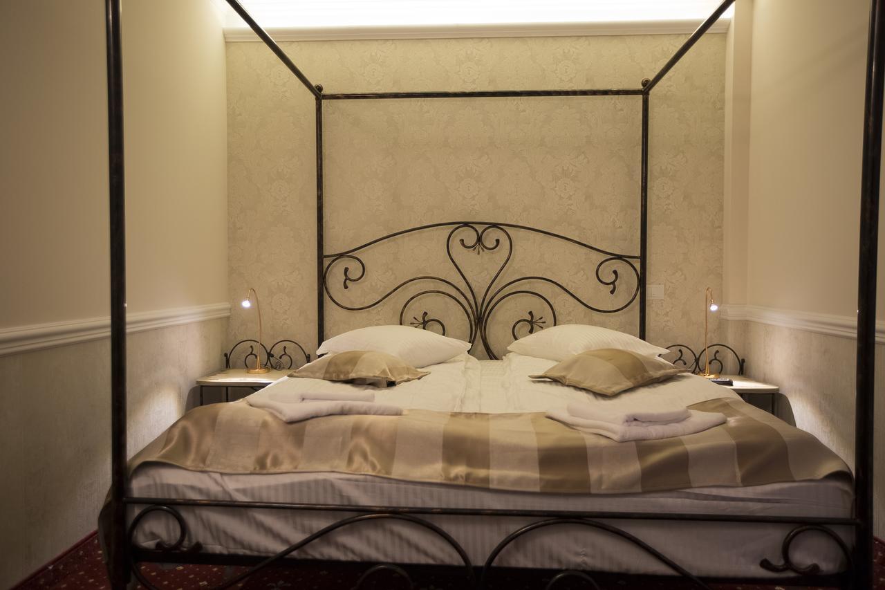 Hotel Aviator Boutique Otopeni Extérieur photo