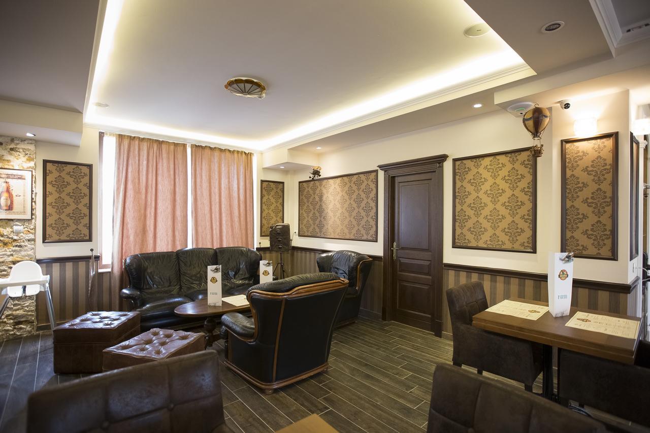 Hotel Aviator Boutique Otopeni Extérieur photo